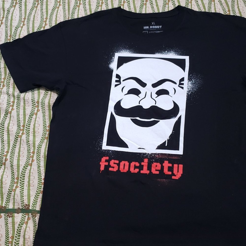 LootCrate Mr. Robot tshirt